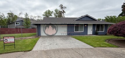 Building Photo - 3370 Beacon Ct NE