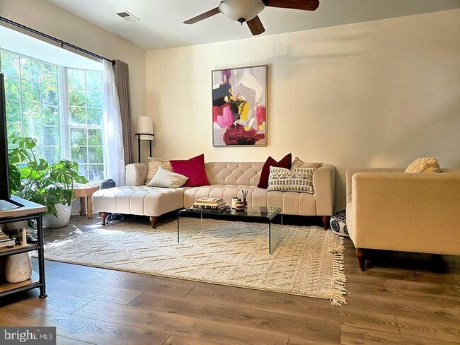 Foto del edificio - 2484 Revere Ct