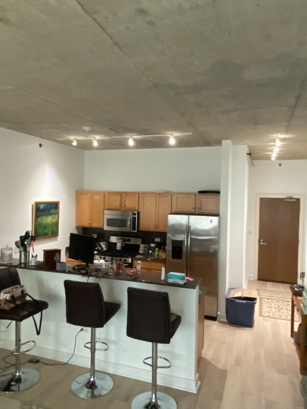 Building Photo - 1305 S Michigan Ave