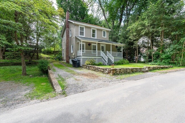 Building Photo - 2 Congdon Ln