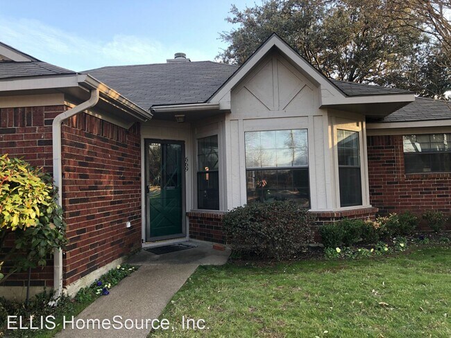 Building Photo - 3 br, 2 bath House - 669 Phillips Drive
