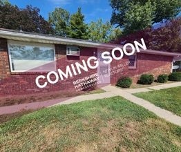 Building Photo - 2875 S 6th St