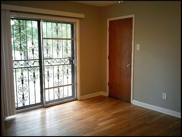 Foto del edificio - 303 Brookside Dr