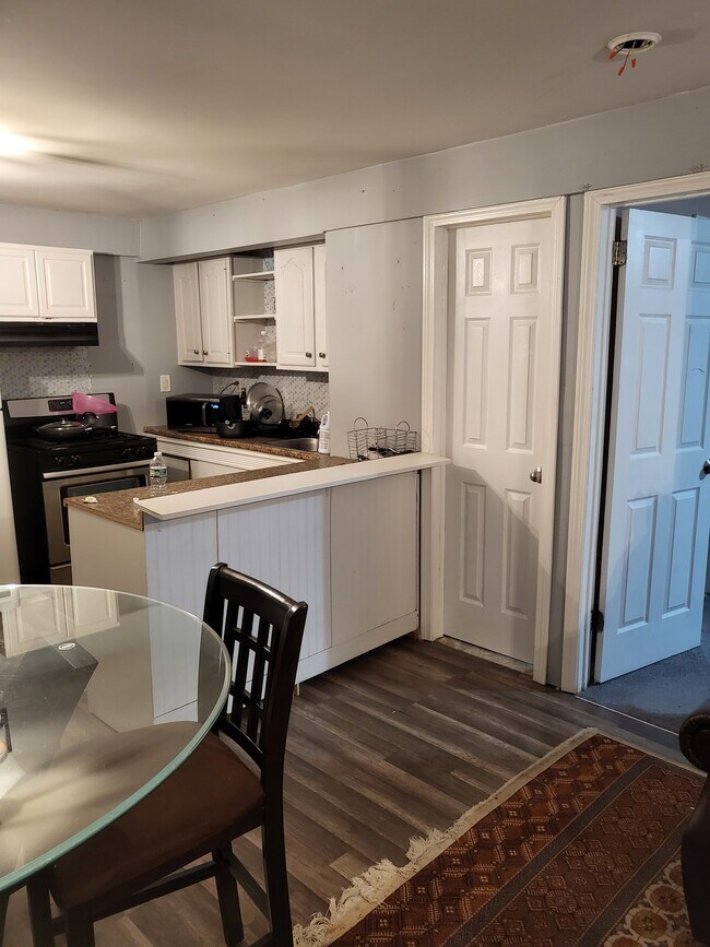 kitchen - 33 Vincent St