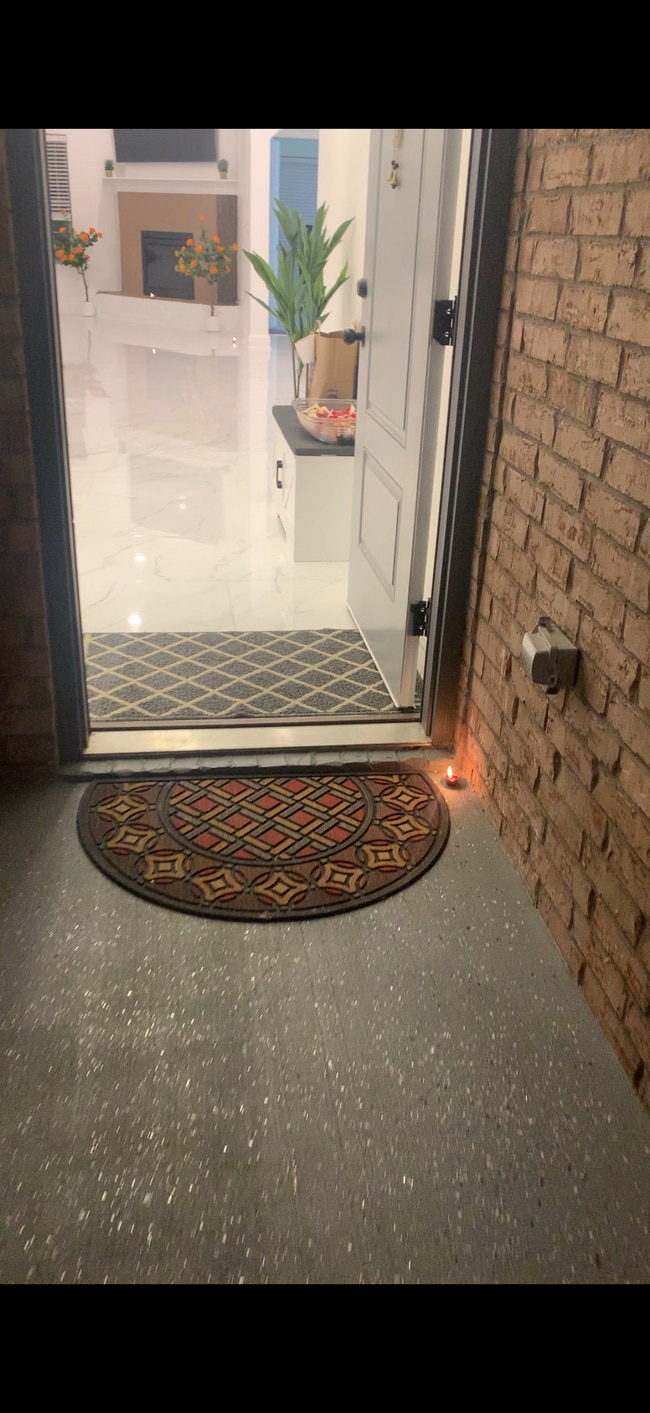 Building Photo - 720 Gala Cir