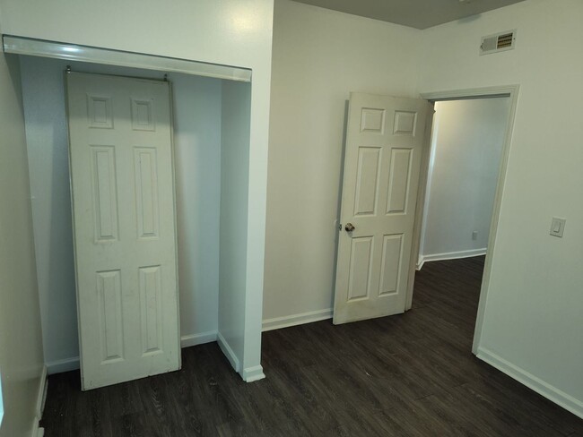 Building Photo - 5145-5147 Highland NEW