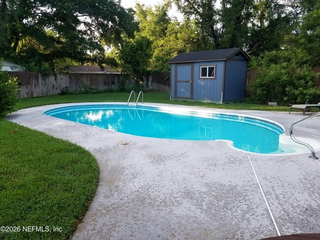 Foto del edificio - 2384 Stonebridge Dr