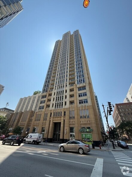 Building Photo - 1400 S Michigan Ave