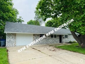 Building Photo - 501 Prince David Dr