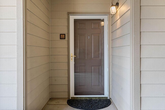 Foto del edificio - 15325 NW Central Dr