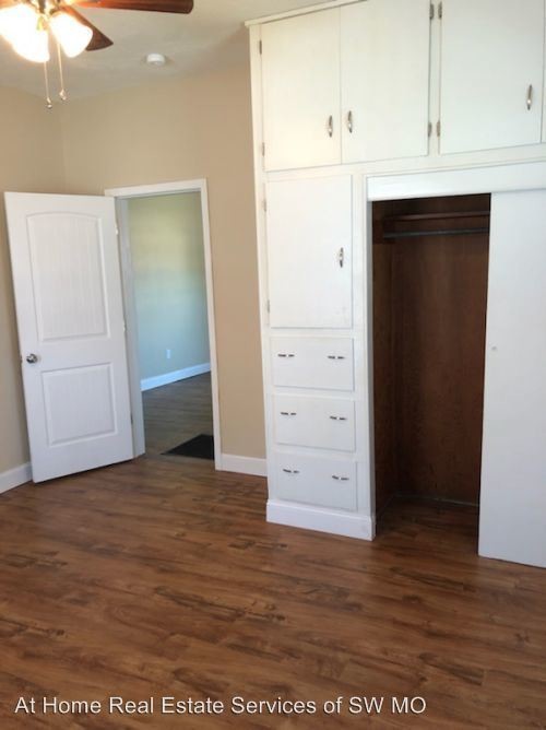 Building Photo - 3 br, 1 bath House - 1540 N National