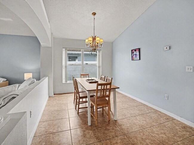 Foto del edificio - 2415 Black Powder Ln