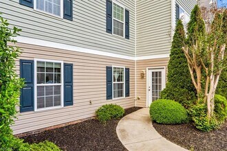 Building Photo - 4702 Pennoak Ln