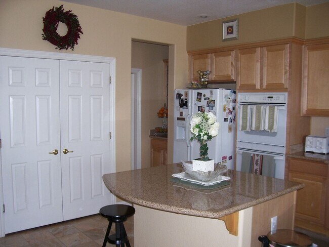 Building Photo - LACEBARK PINE