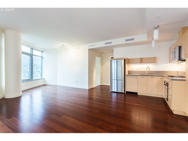 Building Photo - 3601 sw river parkway