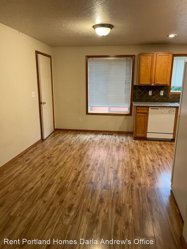 Foto del edificio - 3 br, 2 bath House - 6424 SE 83rd Ave