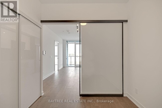 Building Photo - 5 Defries St