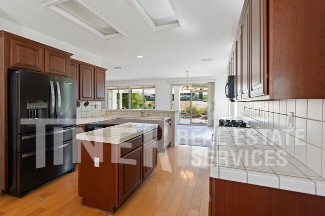 Foto del edificio - 869 Mossy Ridge Ln