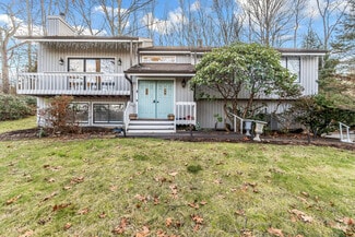 Building Photo - 520 Walnut Tree Hill Rd