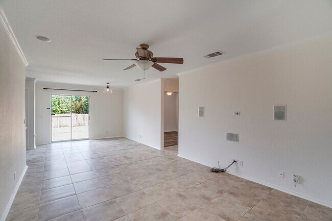 Foto del edificio - 8405 Winter Haven Rd