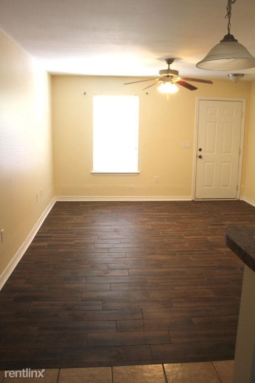 Building Photo - 2 br, 2 bath Duplex - 2207 Jeannie Street