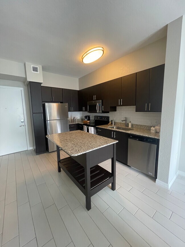 Cocina - 3773 Bird Rd