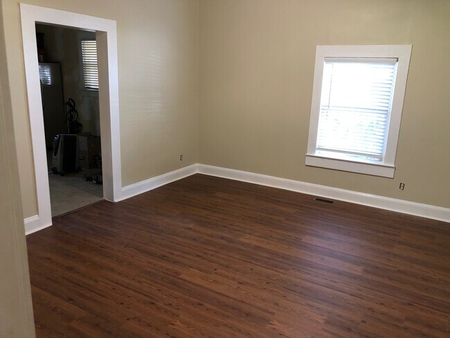 Photo - 605 Charles Ave House