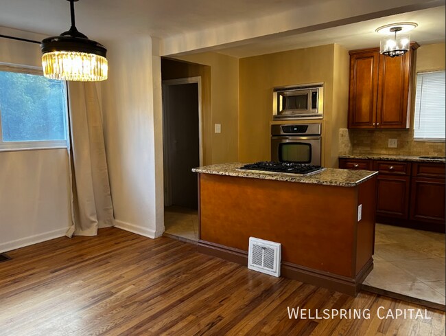 Foto del edificio - 2690 Pontiac St