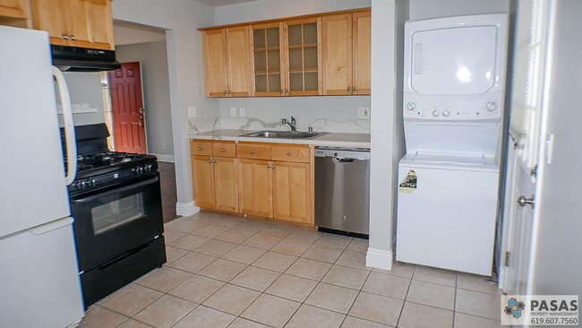 Building Photo - Gated Condo in the Heart of El Cajon