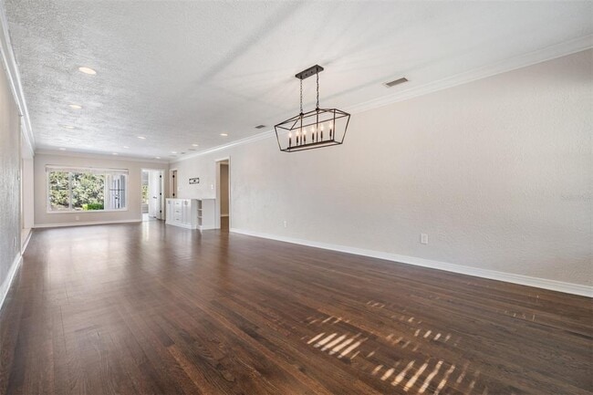 Foto del edificio - 640 Geneva Pl