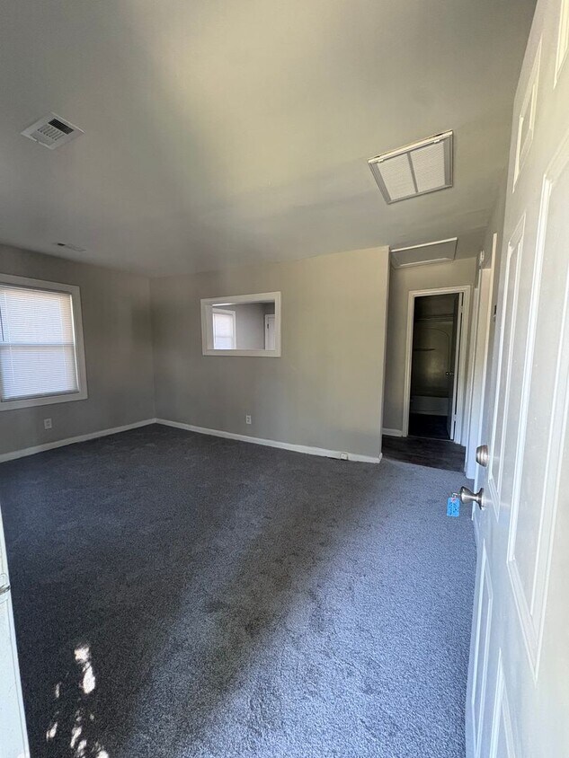 Spacious 2bedroom House ($500.00 0ff The ... - Cozy 2 Bedroom House