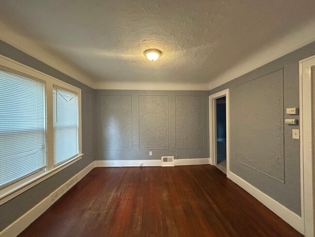 Building Photo - 16930 Santa Rosa Dr