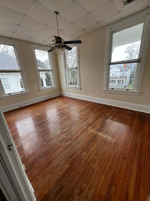 Building Photo - 233 College St