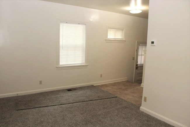 Building Photo - 1216 S Boeke Rd