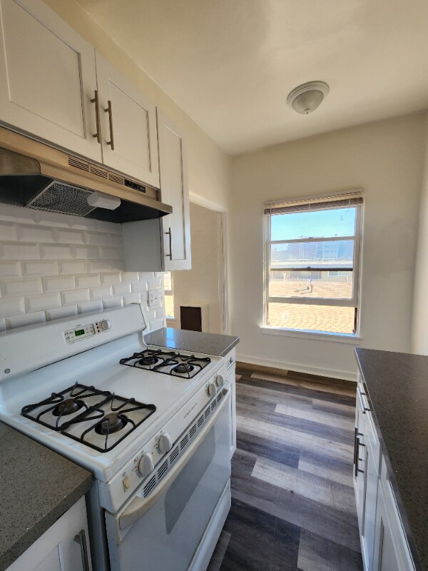 Foto del edificio - 1845 N Gramercy Pl