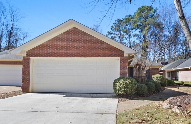 Photo - 2013 Fox Ridge Rd House