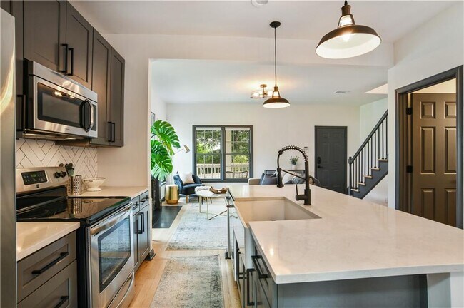 Foto del edificio - 931 Fern Ave SE