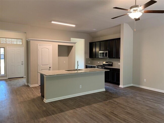 Building Photo - 994 Arbor Crossing