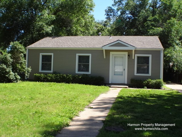 Primary Photo - 1315 E Denver Dr