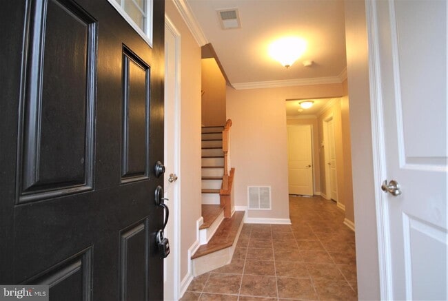 Building Photo - 202 Compass Dr