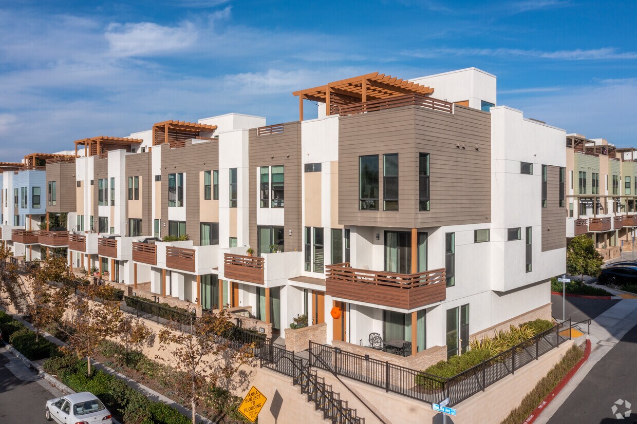 The Place Apartments in Costa Mesa, CA