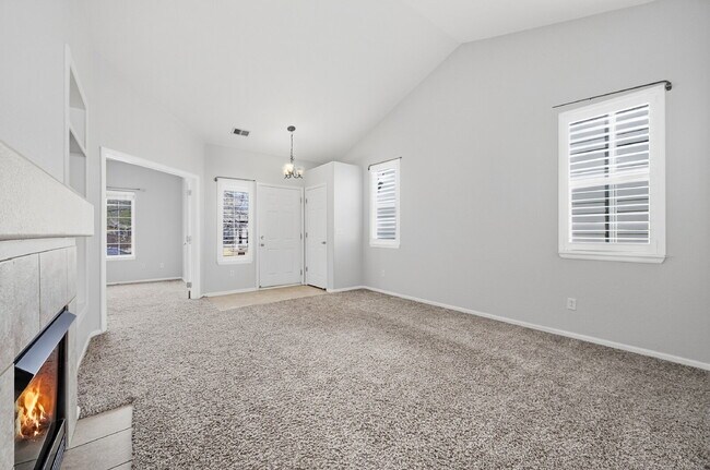Foto del edificio - $2,545.95, 2 Beds - 2 Bath, Single Family Home in Highlands Ranch with 2-Attached Garage!