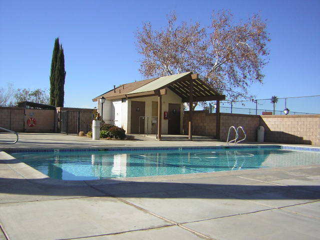 Building Photo - East Lancaster Home in gated community