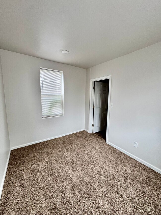 Building Photo - 3413 Frankford Ave
