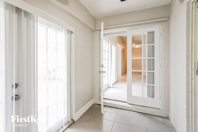 Foto del edificio - 18821 NW 84th Ave