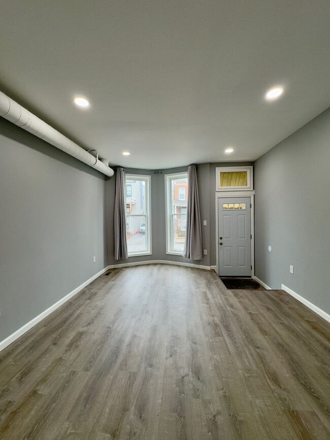 Building Photo - 3331 Beech Ave
