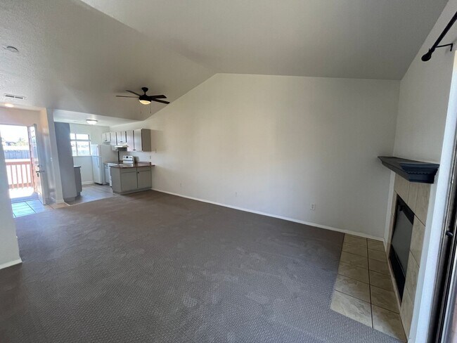 Foto del edificio - $500 OFF MOVE IN SPECIAL-  2BD/2BA with in unit washer/dryer