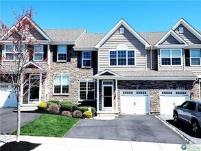 Building Photo - 4620 Woodbrush Way