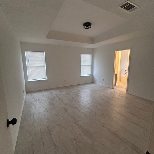 Building Photo - 4603 Dartmouth Dr