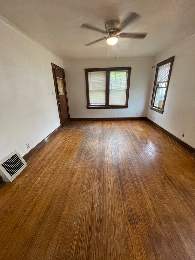 Foto del edificio - 1016 E Gift Ave